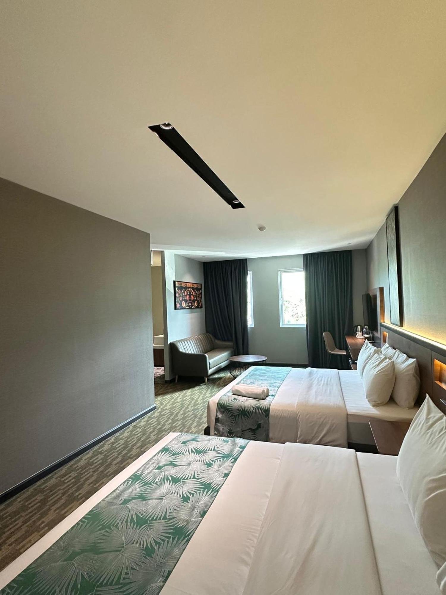 Nb Hotel Johor Bahru Eksteriør bilde