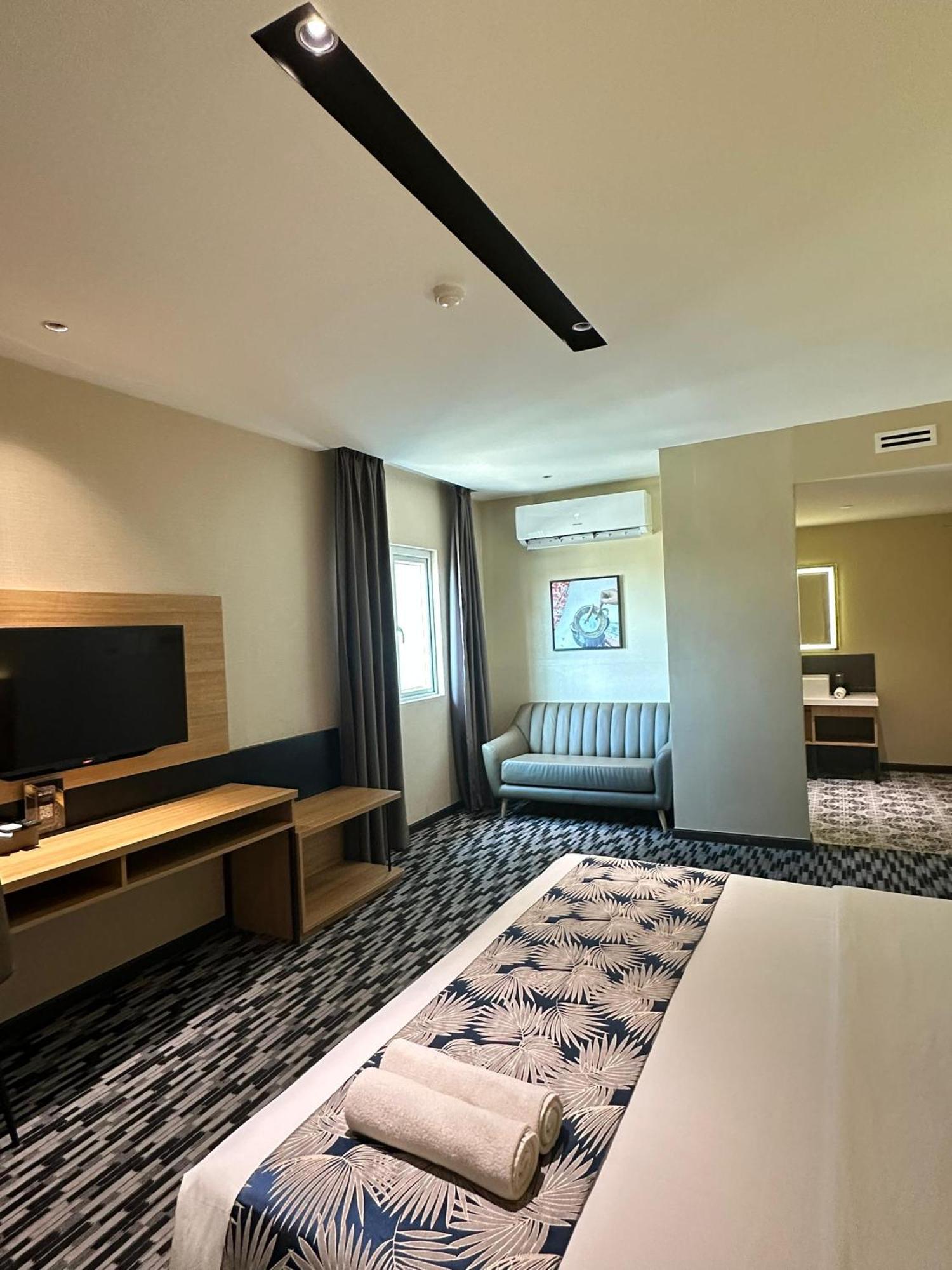 Nb Hotel Johor Bahru Eksteriør bilde