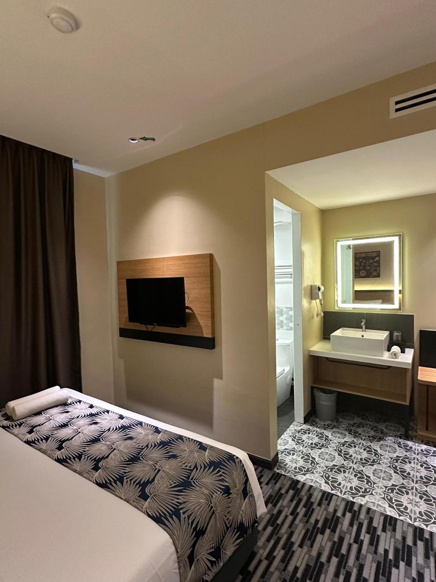 Nb Hotel Johor Bahru Eksteriør bilde